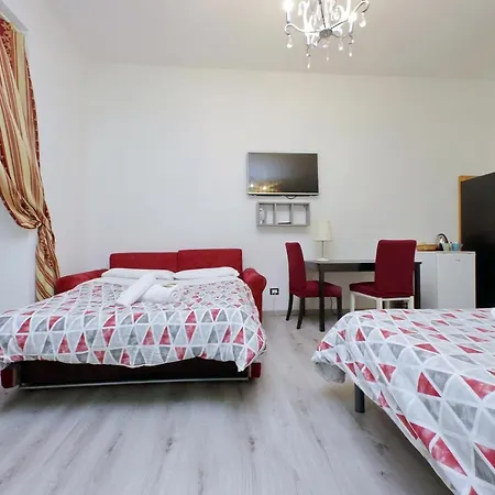 Lucky Holiday Rooms-2